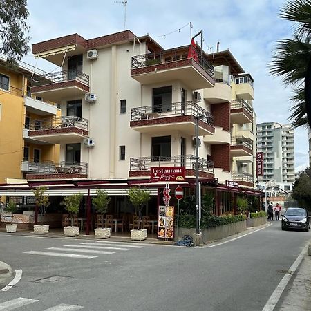 Hotel Dollari Kryemëdhej Exterior foto